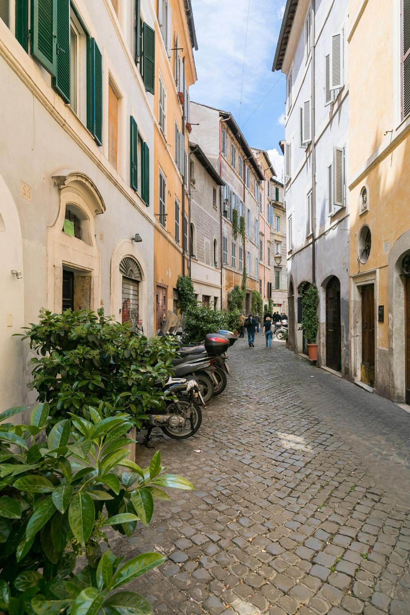 R.C. Cappellari Charming Campo De Fiori Apartment โรม ภายนอก รูปภาพ